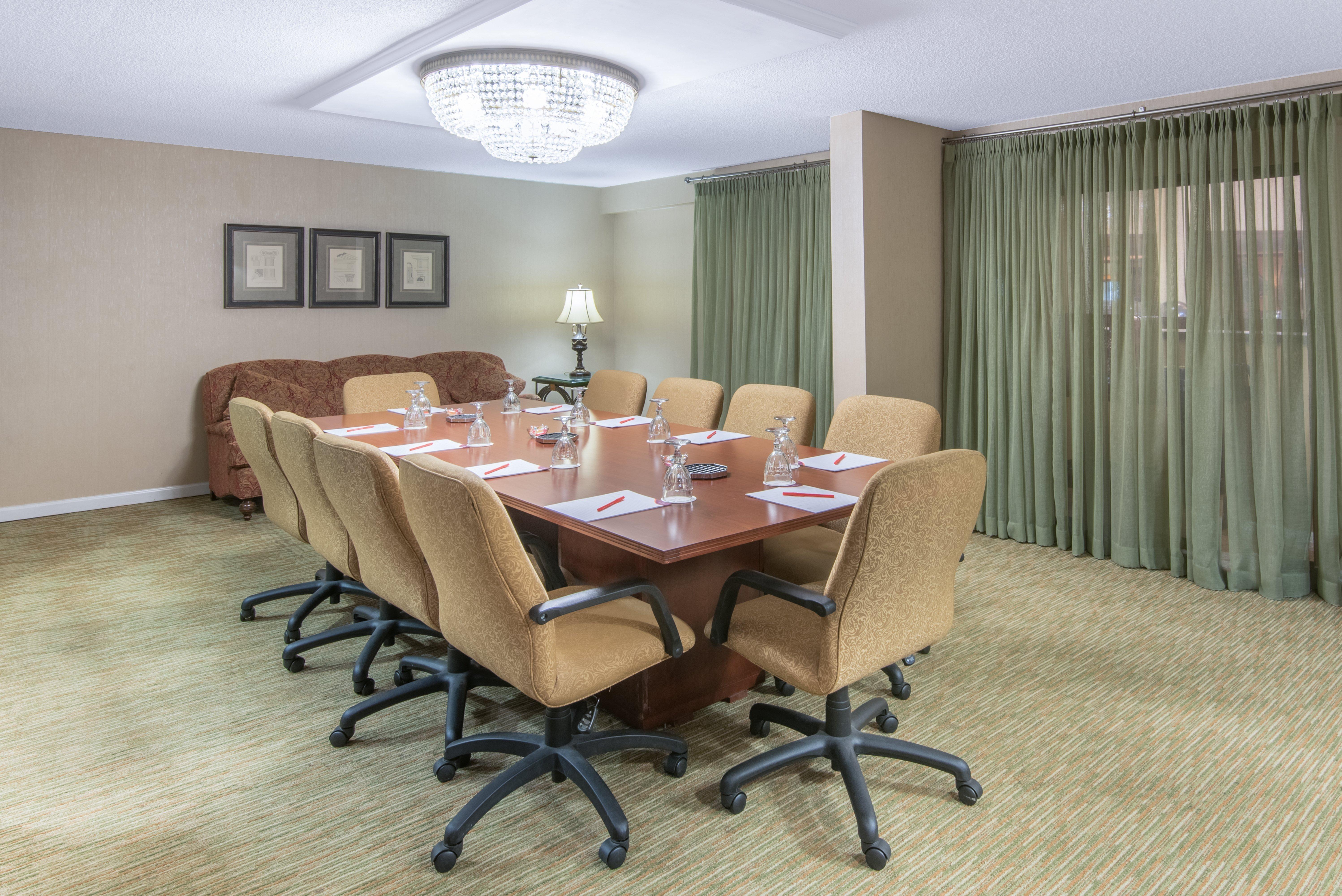 Crowne Plaza Hotel Hickory By Ihg Exterior foto